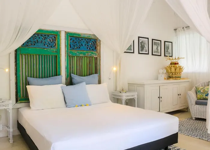 Chanteak Bali - White House 1