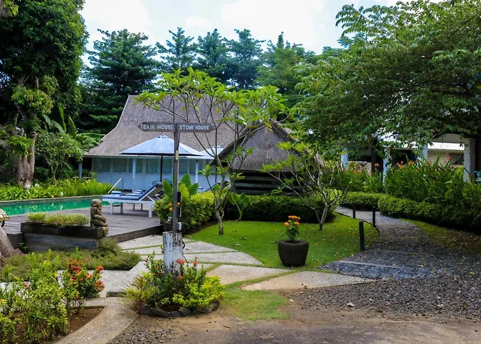Chanteak Bali - White House 1 ベッド・アンド・ブレックファスト *