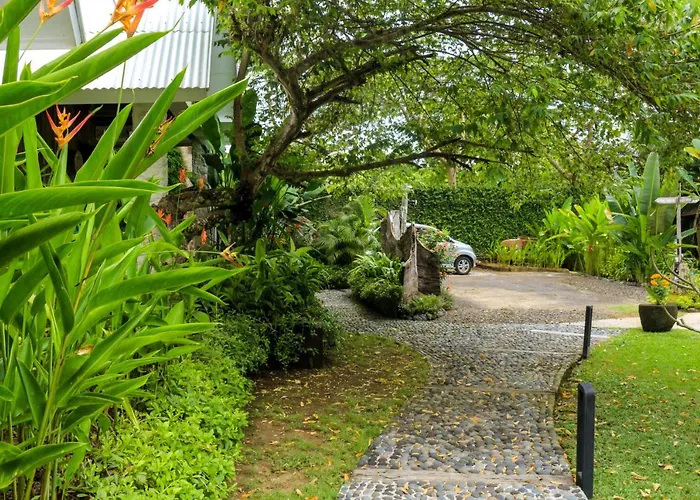 Chanteak Bali - White House 1