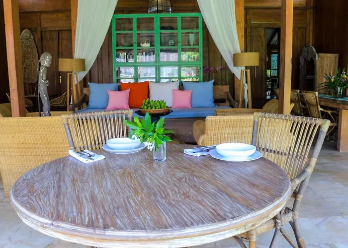 Chanteak Bali - White House 1 * ジンバラン
